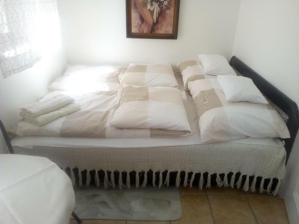 Anna Vendeghaz Hotel Balatonakali Ngoại thất bức ảnh